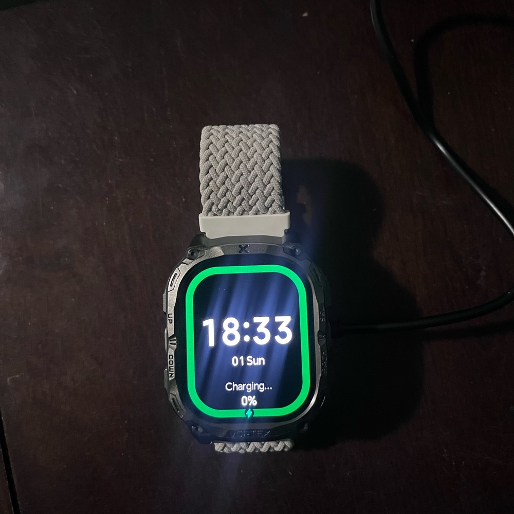Carbinox Smartwatch with Gray Band